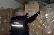Miał przewozić szklane butelki. W głębi naczepy ukryta była kontrabanda [WIDEO]