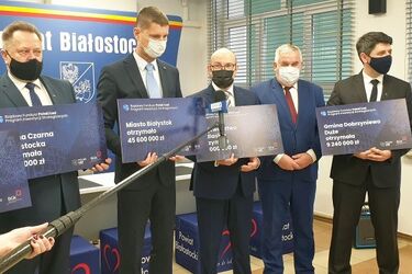 Miliony z Polskiego Ładu. Prezydenta Truskolaskiego zabrakło na wręczaniu czeków