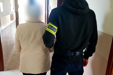 62-latka ukradła saszetkę z pieniędzmi. Zanim złapała ją policja, zdążyła wydać 2 tys. zł