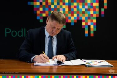 Podlaskie gminy wyremontują niszczejące budynki