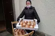 Caritas rozda paczki żywnościowe dla ubogich – finał akcji Kromka Chleba