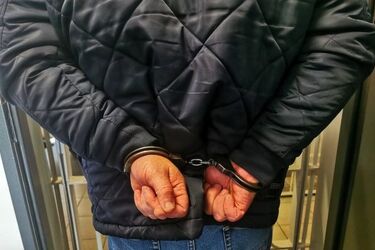 Oszukiwali metodą "na policjanta". Recydywiści usłyszeli kilkanaście zarzutów