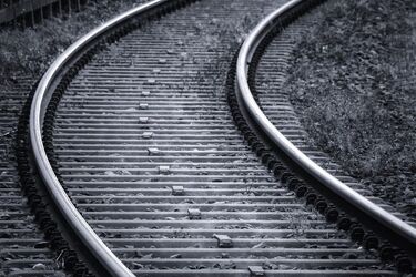 Tragedia na torach. Pociąg śmiertelnie potrącił człowieka