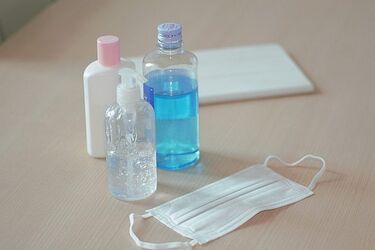 Raport epidemiczny. Ponad 18 tys. zakażeń i bardzo dużo zgonów