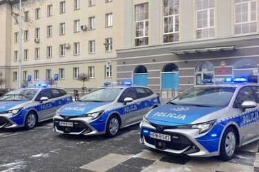 Flota się powiększyła. Podlaska policja ma 3 nowe radiowozy i 2 skutery wodne