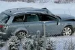 4 osoby w szpitalu. Wyprzedzał ciąg pojazdów, zjechał ze stromego pobocza