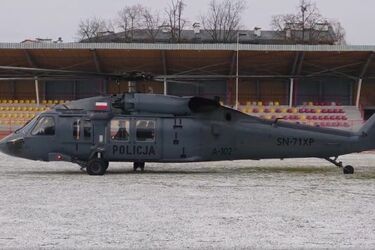 Black Hawk lądował na stadionie w Białymstoku. Transportował serce