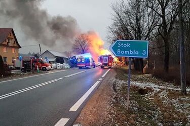 Zderzenie dwóch tirów, jeden z kierowców nie żyje [ZDJĘCIA]