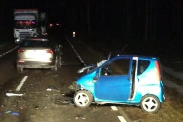 Zderzenie czołowe dwóch pojazdów na trasie Augustów-Lipsk