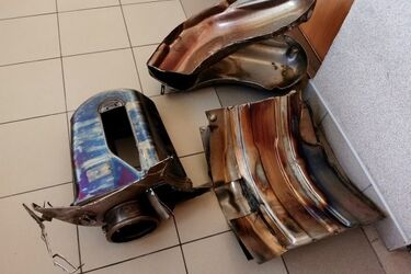 Kradli katalizatory i zawieszki zapachowe