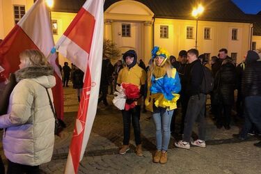 Wspólnie z Ukrainą! Setki białostoczan na wiecu w centrum miasta
