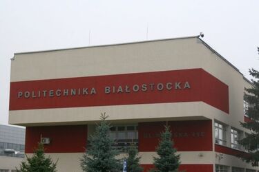 Politechnika zaprasza na darmowe kursy dla osób z Ukrainy. Już można się zgłaszać