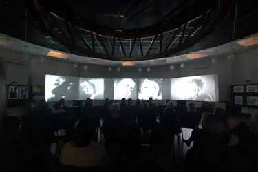 Fascynująca podróż w twórczość Beksińskiego.  Multimedialna wystawa w PIK-u