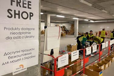Miejski punkt zbiórki darów i free shop dla Ukraińców ograniczają działalność