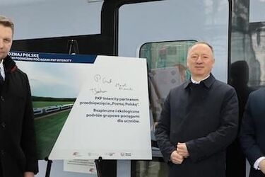 "Poznaj Polskę" - dofinansowanie do wycieczek. MEN zachęca do podróży pociągami