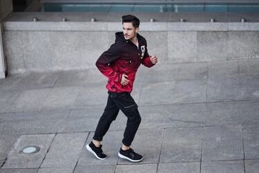 Męskie joggery - obowiązkowe w stylizacji athleisure