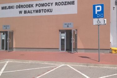 Miasto rozpoczęło wypłacanie pieniędzy osobom, które zakwaterowały uchodźców