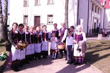 Tradycyjne wiosenne kolędowanie, czyli Konopielka wciąż żywa