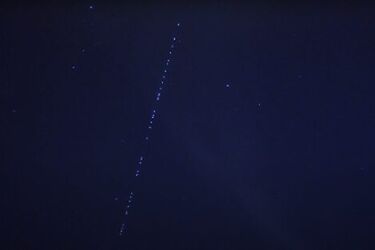 W sobotni wieczór na niebie można będzie zobaczyć "kosmiczne pociągi"