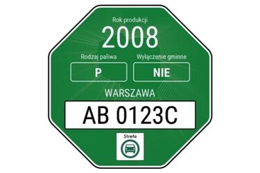 Pojawiła się nowa naklejka na szybę. Za jej brak grozi 500 zł mandatu