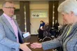 Pierwsze opaski telemedyczne trafiły do seniorów