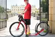 Chce wjechać na hulajnodze na 80 górskich szczytów. Takiej podróży jeszcze nie było