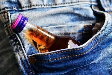 Policja przekazała w ręce matek trójkę pijanych dzieci. Teraz zajmie się nimi sąd