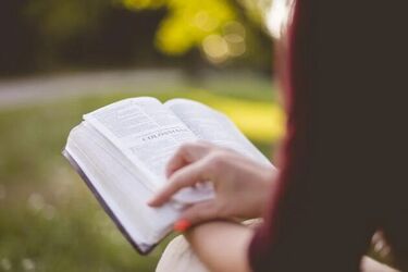 Prezydenci miast zachęcają do czytania. Ruszyła kampania #CzytanieRządzi