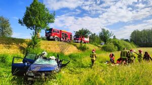 Śmiertelny wypadek na "szesnastce". Na miejscu zginął kierowca VW