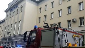 Alarm w komendzie wojewódzkiej policji. Ewakuowano jednostkę