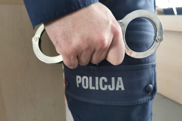 Dwóch mężczyzn pobiło 40-latka. Bez powodu 