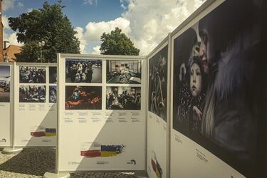 Poruszające fotografie uchodźców z Ukrainy można oglądać w centrum miasta