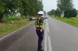 Dwa groźne wypadki. Samochód uderzył w drzewo, a motocyklista w łosia