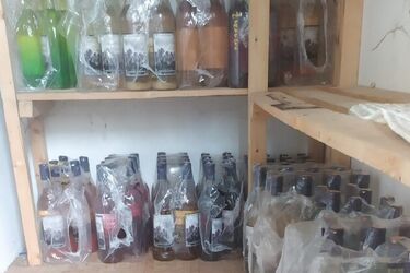 430 litrów kolorowego bimbru zlikwidowane