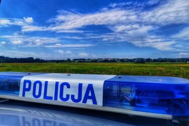 10-latka oddaliła się z placu zabaw. Roztrzęsiona mama wezwała policję