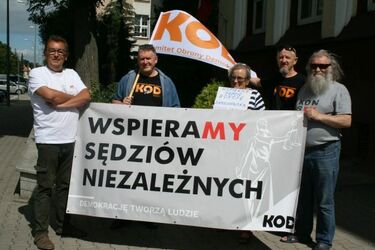 Rozprawa dyscyplinarna sędzi Doroty Zabłudowskiej. Protest przed sądem