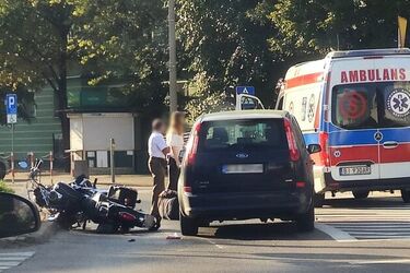 Ul. Lipowa. 75-letni motocyklista zderzył się z osobówką