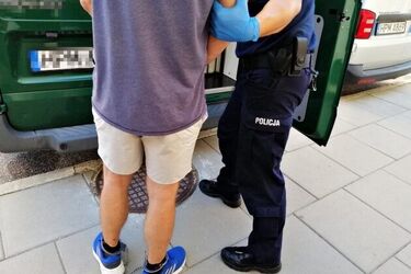 W mieszkaniu 42-latka znaleziono 5 tys. działek dilerskich