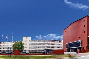 Trwa rekrutacja do Wyższej Szkoły Finansów i Zarządzania. Uczelnia zaprasza na Dni Otwarte