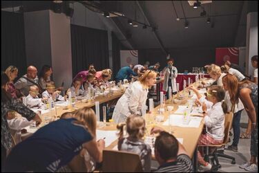 Kilkaset osób świętowało 2. urodziny Epi-Cenrum Nauki