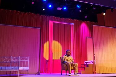 "Chłopcy" w Teatrze Dramatycznym, czyli historia o chłopcach, którzy już dawno nimi nie są