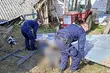 Ciężkie drzwi przygniotły 60-latka. Leżał pod nimi kilka godzin