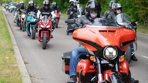 Ulicami miasta przejechali motocykliści. Zachęcali oni do oddawania krwi [ZDJĘCIA]