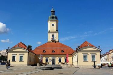 Dłużnicy zalegają samorządom miliardy. W Podlaskiem dług przekroczył 350 mln zł