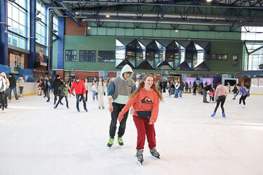 Ślizgawka już powstaje. Znów będzie można wybrać się na łyżwy