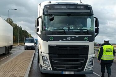 Wiózł alkohol i sam był pod wpływem