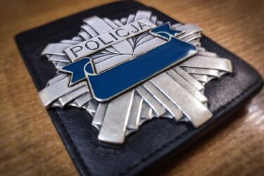 Sprzedawała ubrania, których nie wysyłała. 23-latce postawiono ponad 200 zarzutów