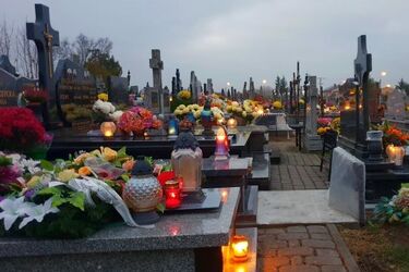 Msze św. i procesje na białostockich cmentarzach 1 i 2 listopada