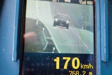 Pędził 170 km/h i liczył na pouczenie