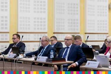 Radni sejmiku zatwierdzili zmiany w budżecie. Pieniądze trafią m.in. do szpitali